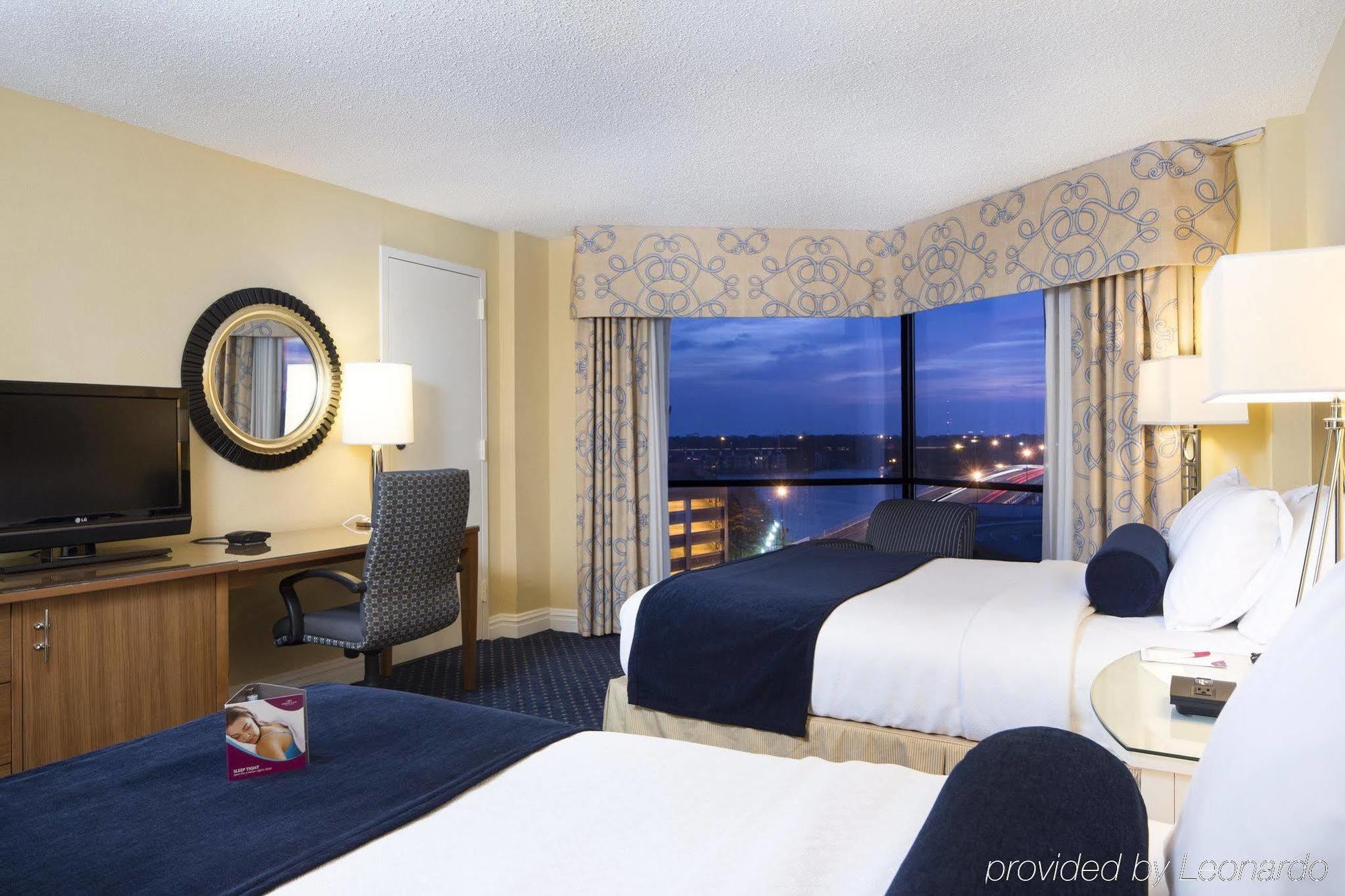The Landing At Marina, Tapestry Collection By Hilton Hotel Hampton